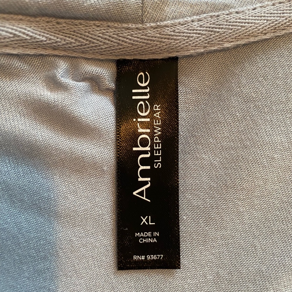 Robe XL - Picture 3 of 3